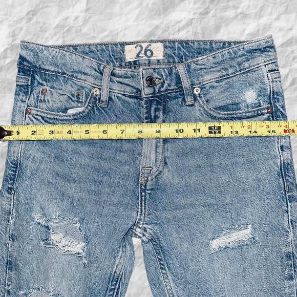 We The Free/Free People Distressed Fray Hem Stretch Size 26(28X30) Mid rise - Picture 6 of 9